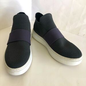 EILEEN FISHER
Pari Platform In Graphite Slip-On Knit Sneakers Size 8